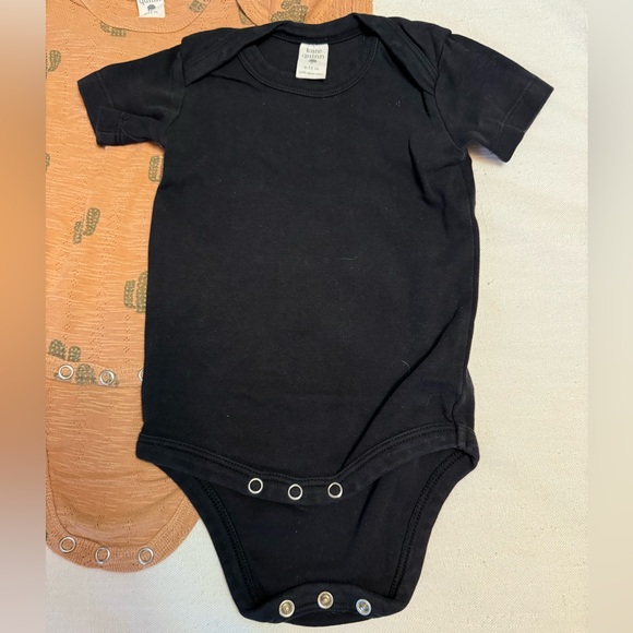 Kate Quinn | Bundle of 3 Short Sleeve Lap Neck Bodysuits | 6-12 months - Picture 4 of 8